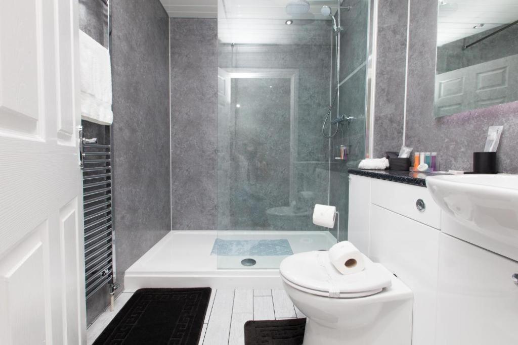 Super Prime Park View Duloch By Tba Apartment Dunfermline Bagian luar foto